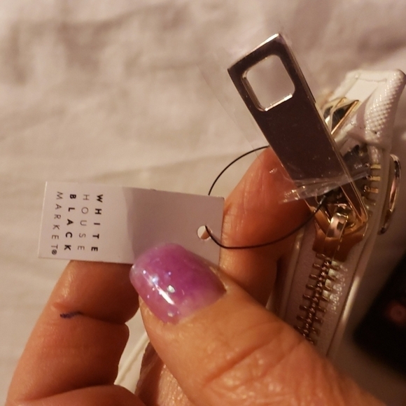 WHITE house black market wristlet NWT - Picture 7 of 11